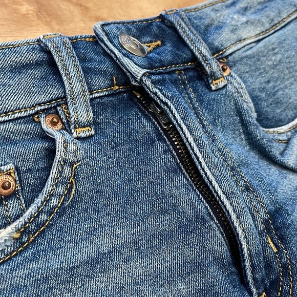 H&M Distressed Shortie Shorts 2 Cutoff High Waist raw hem - Picture 2 of 4